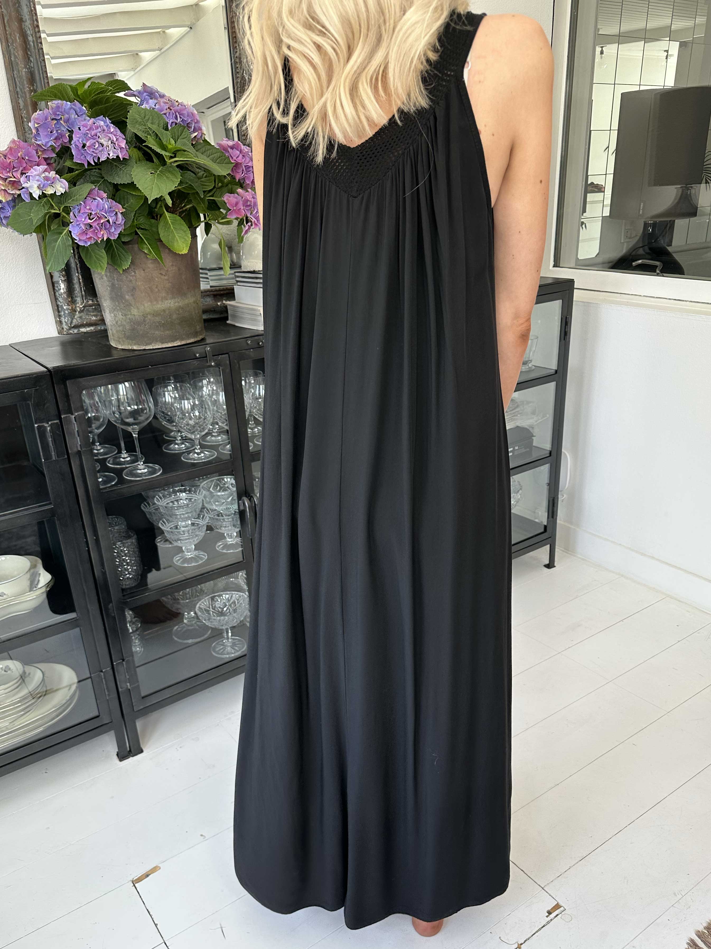 Arizona - Lang sommerkjole med brede stropper